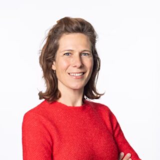 Dr Bellis van den Berg