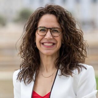 Ms Marta Villanueva Cendán